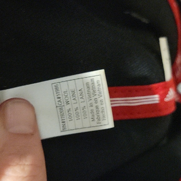 2/$15 Adidas Chicago Bulls Wool Fitted Hat (7 1/8) - Picture 6 of 8